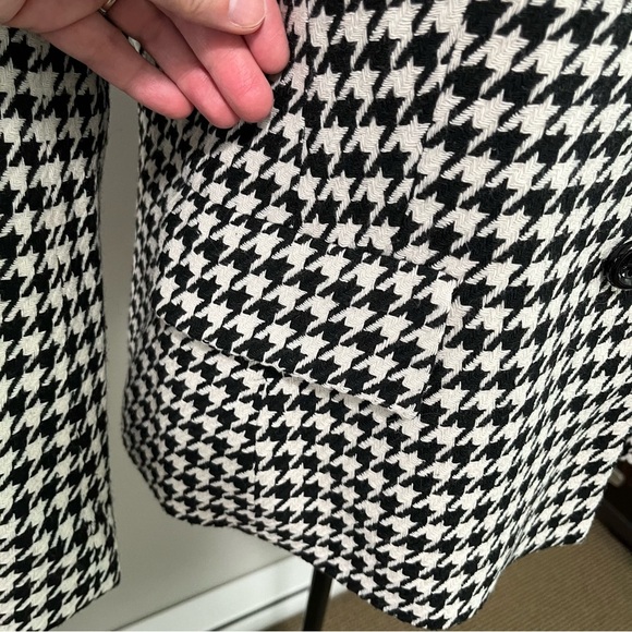 Baia Notch Lapel Black White Houndstooth Fully Lined Three Button Blazer - Picture 6 of 15
